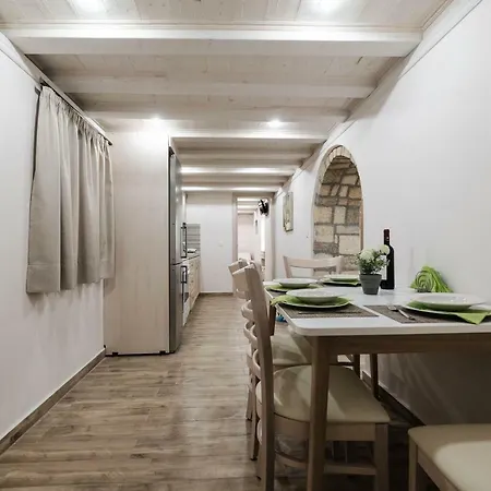 Old Town Diamond Apartman