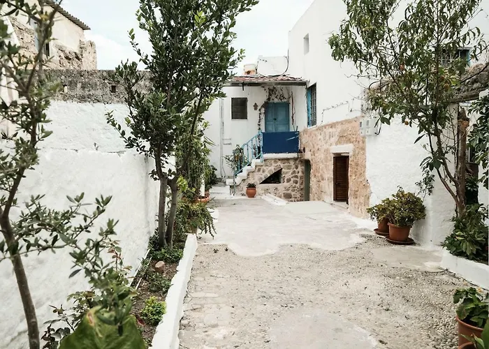 Old Town Diamond Daire *